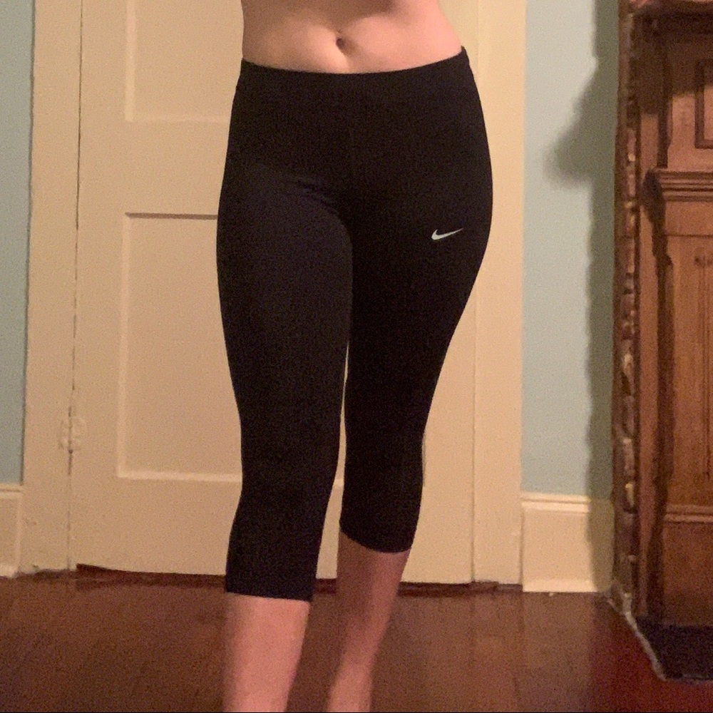 Nike capris with pocket